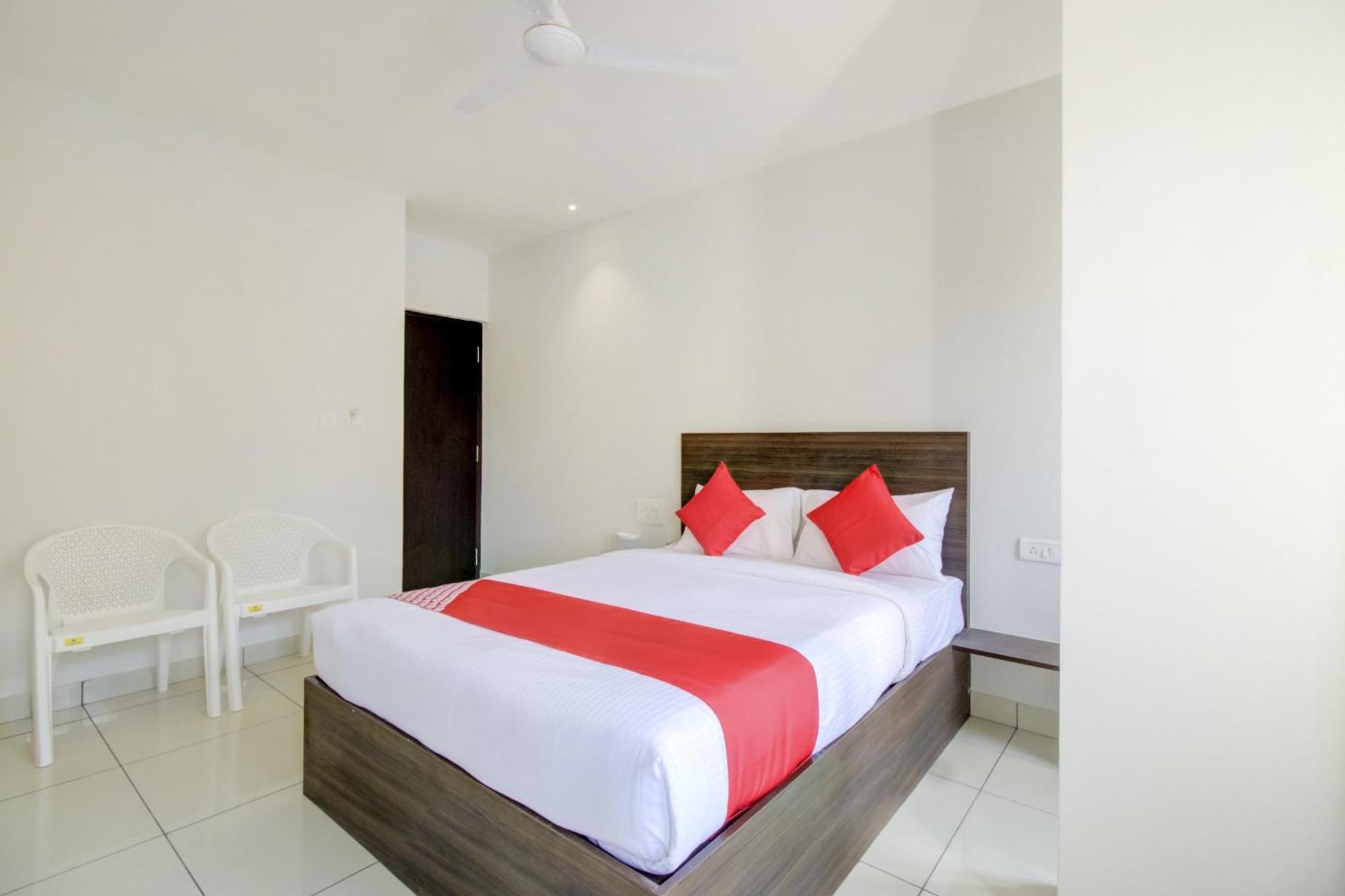 OYO BLR2467 Urban Inn Bangalore Bagian luar foto