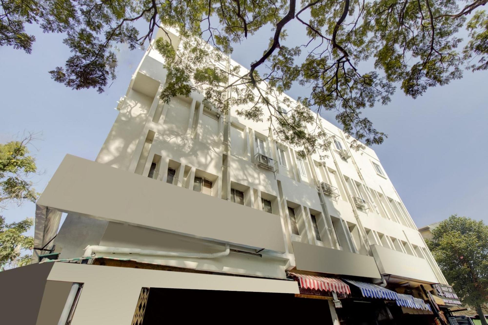 OYO BLR2467 Urban Inn Bangalore Bagian luar foto
