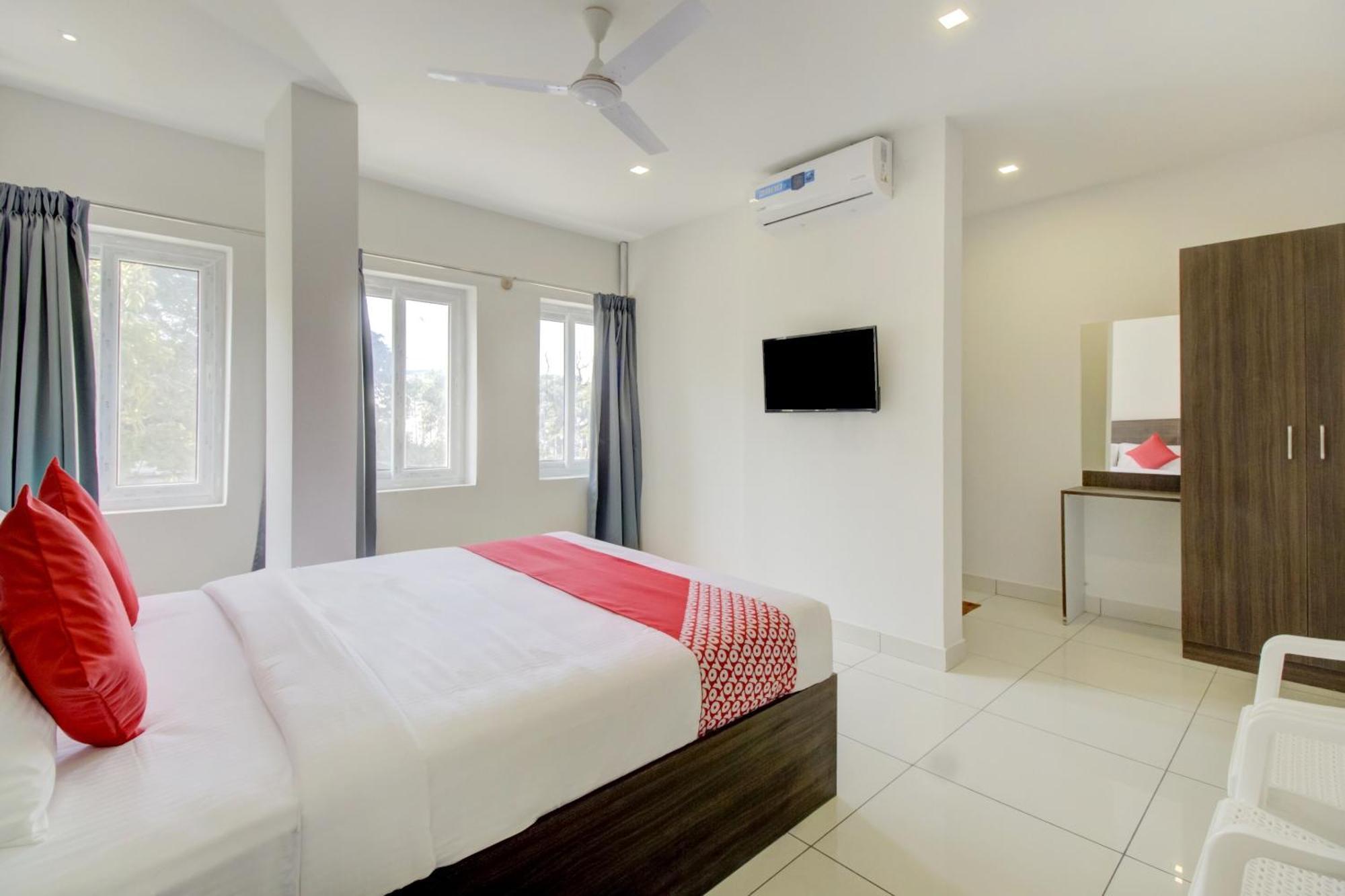 OYO BLR2467 Urban Inn Bangalore Bagian luar foto