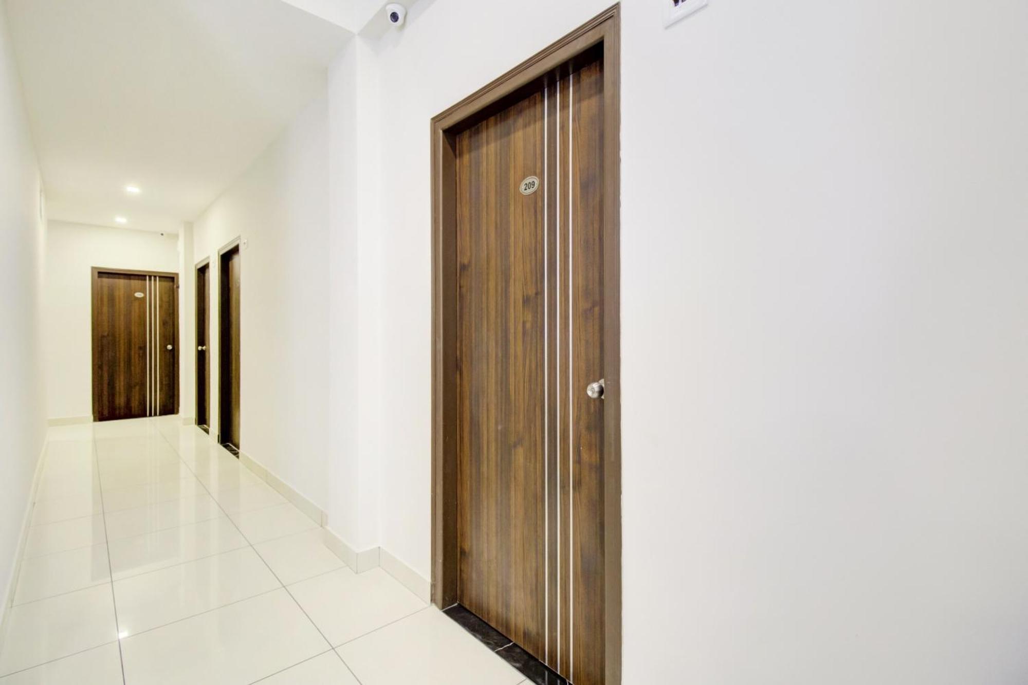 OYO BLR2467 Urban Inn Bangalore Bagian luar foto